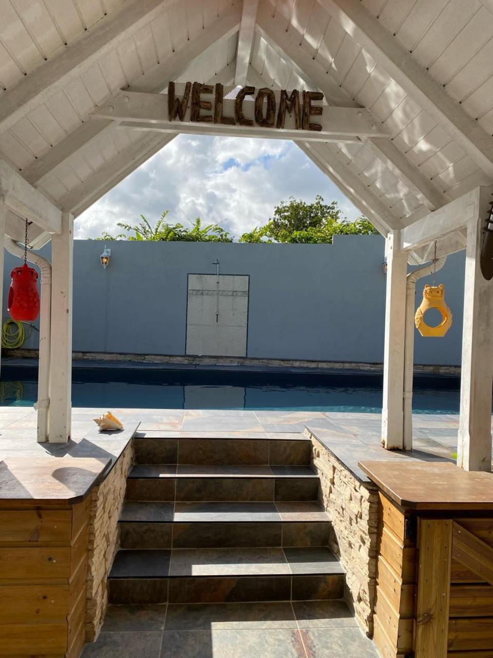 VILLA 6-10 PERS, VUE MER, Piscine Privée, PLAGE A PIEDS Le Gosier  Exterior foto