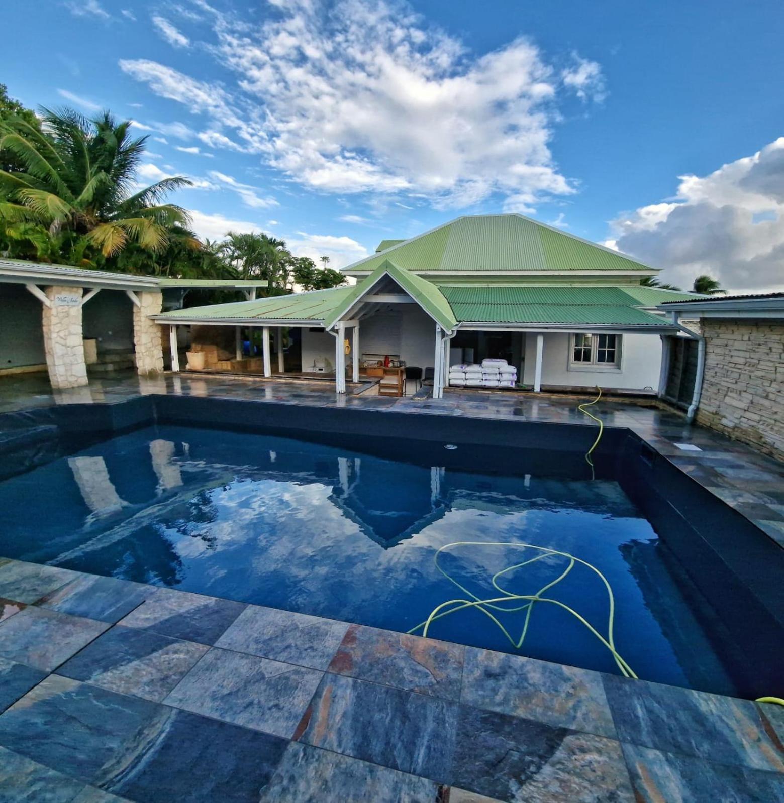 VILLA 6-10 PERS, VUE MER, Piscine Privée, PLAGE A PIEDS Le Gosier  Exterior foto