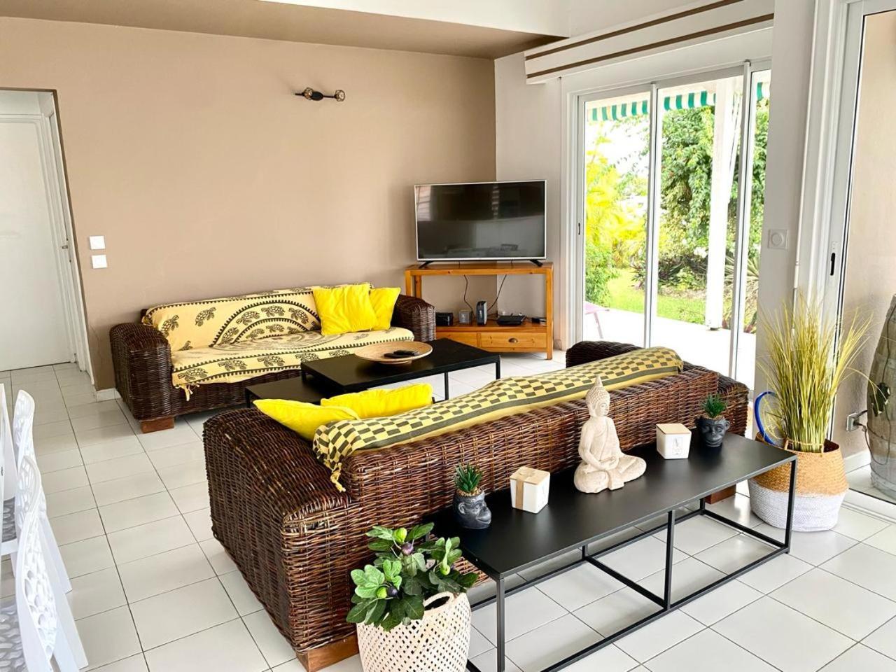 VILLA 6-10 PERS, VUE MER, Piscine Privée, PLAGE A PIEDS Le Gosier  Exterior foto